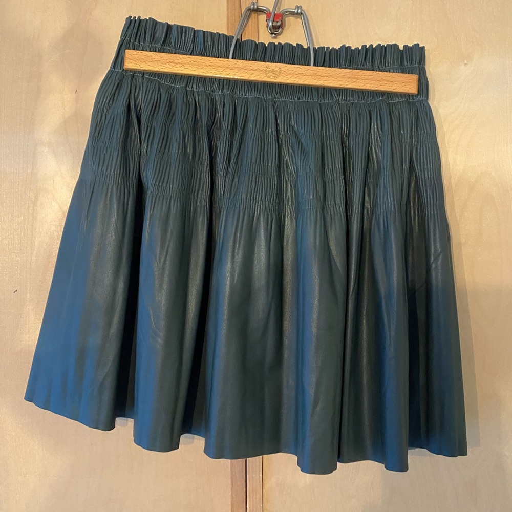 Chic Green Skirt